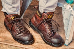 work boots, footwear, protection-889816.jpg