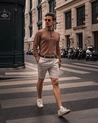 beige shorts brown shirt