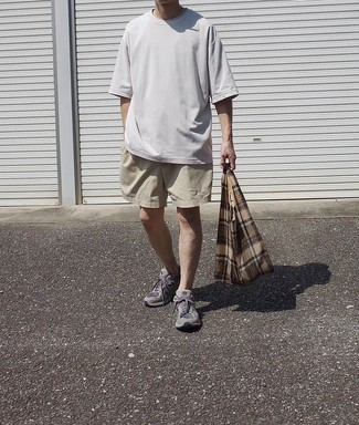 beige shorts with white tee